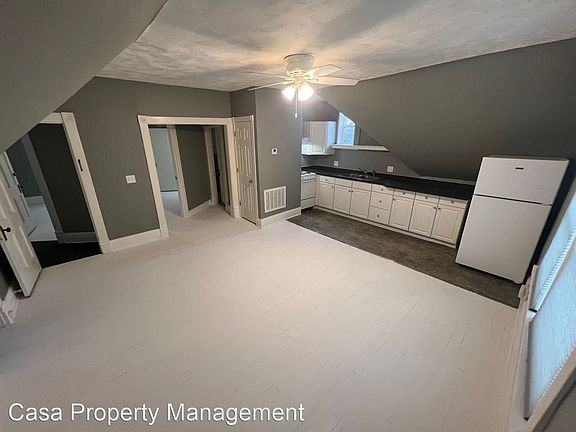 4th image of 1656 Harwood St #2