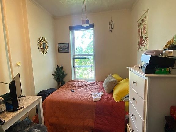 3rd image of 493 12th St APT 2B