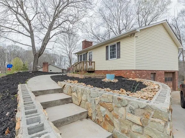 2047 Old Mountain Rd, Lexington, NC 27292