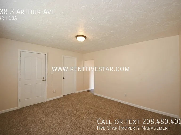 638 S Arthur Ave — Photo 3
