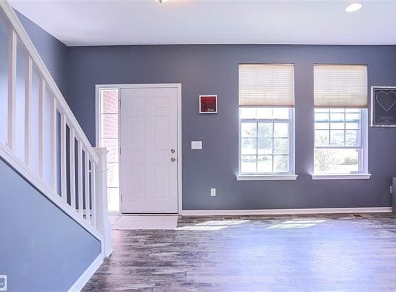 3rd image of 48011 Norwood Dr