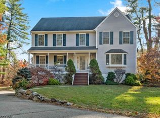 928 Union Valley Rd, West Milford, NJ 07480