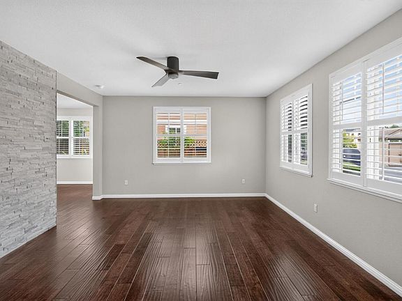 5th image of 100 Castle Ridge Way