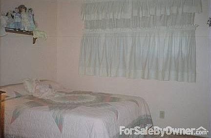 4th image of 2568 Damien Ave