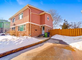 93 Bradstone Sq, Toronto, ON M1B 1W1