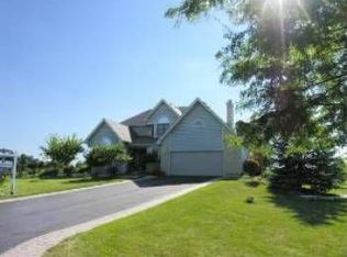 42W419 Burlington Rd, Elgin, IL 60124