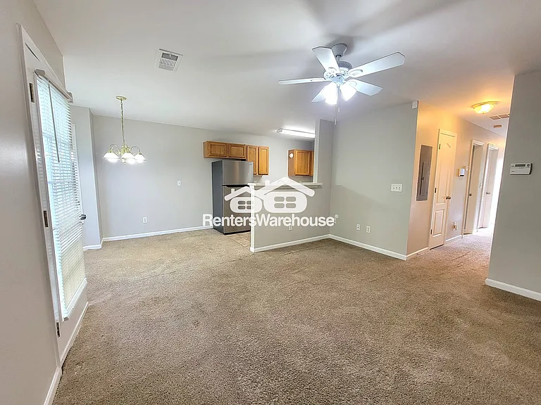 7712 Autry Cir #402 — Photo 4