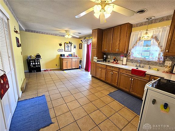 5th image of 6891 Joseph Dr