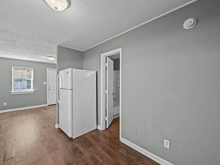 2815 Neuse Blvd — Photo 9