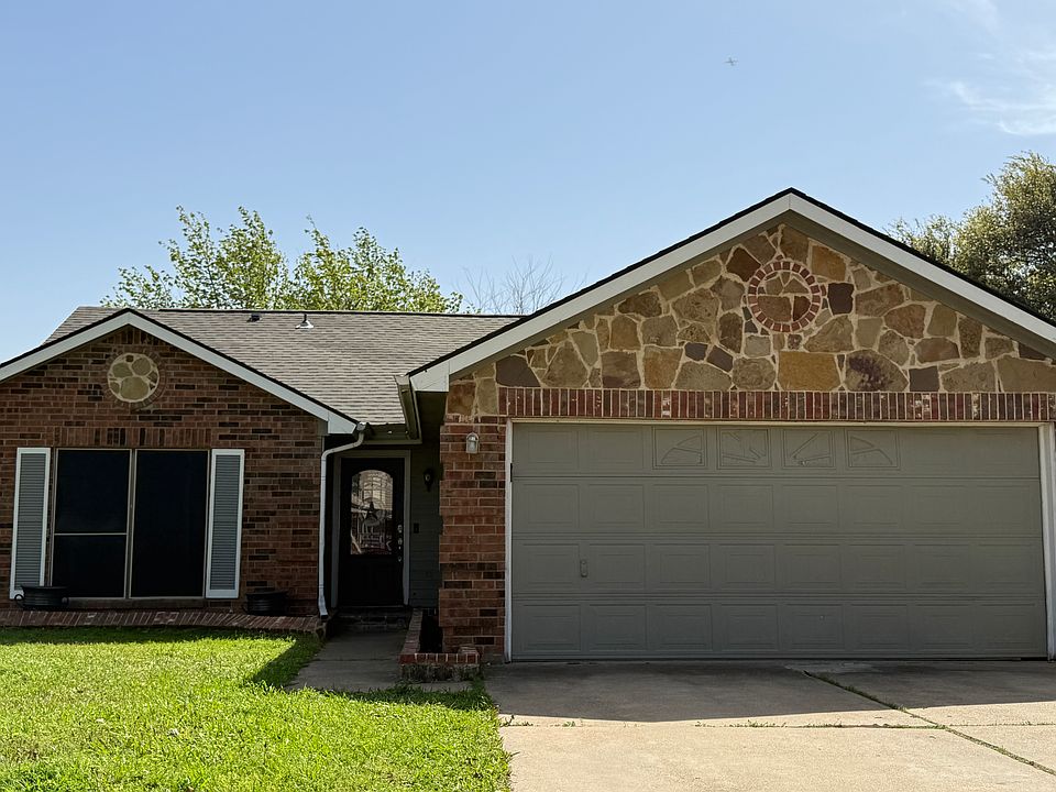 1st image of 1500 Rockdale Dr