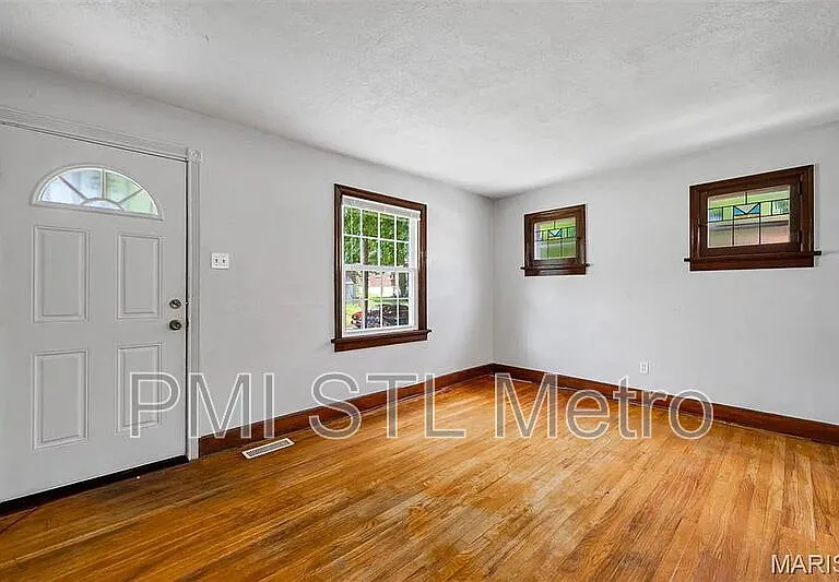 5212 Fletcher St — Photo 4