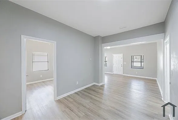 3 bed, $2,095 — Photo 4