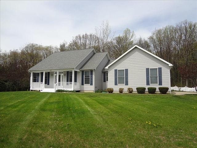 Welcome to 5300 Consear in Ottawa Lake