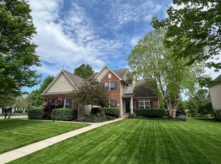 3190 McCammon Chase Dr, Lewis Center, OH 43035