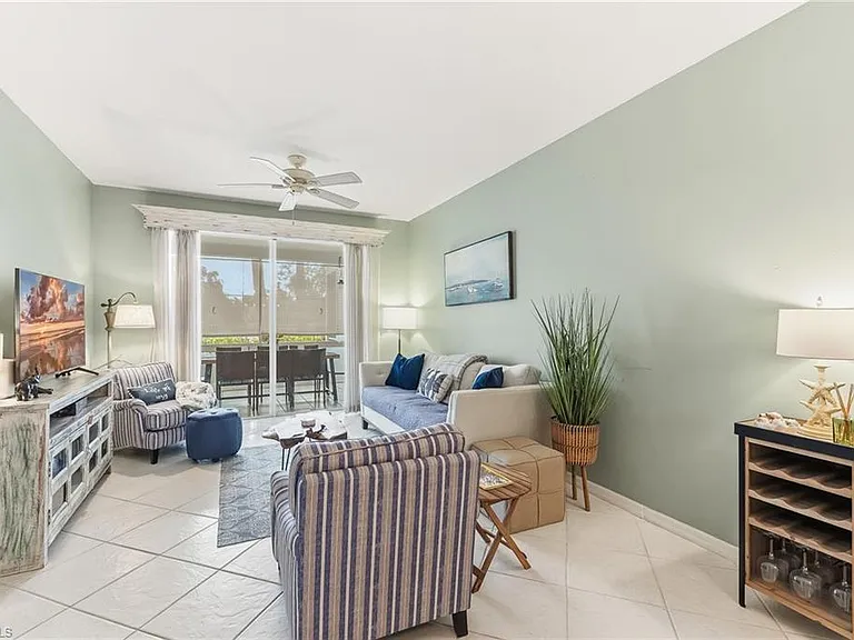 8161 Twelve Oaks Cir #512 — Photo 3
