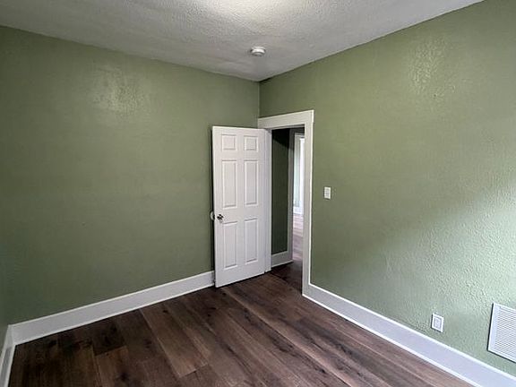 3rd image of 7263 Senator St