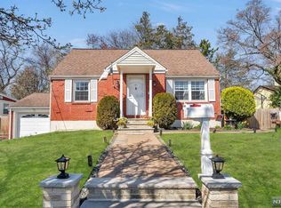 191 River Ln, New Milford, NJ 07646