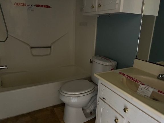 5th image of 10518 Pioneer Dr