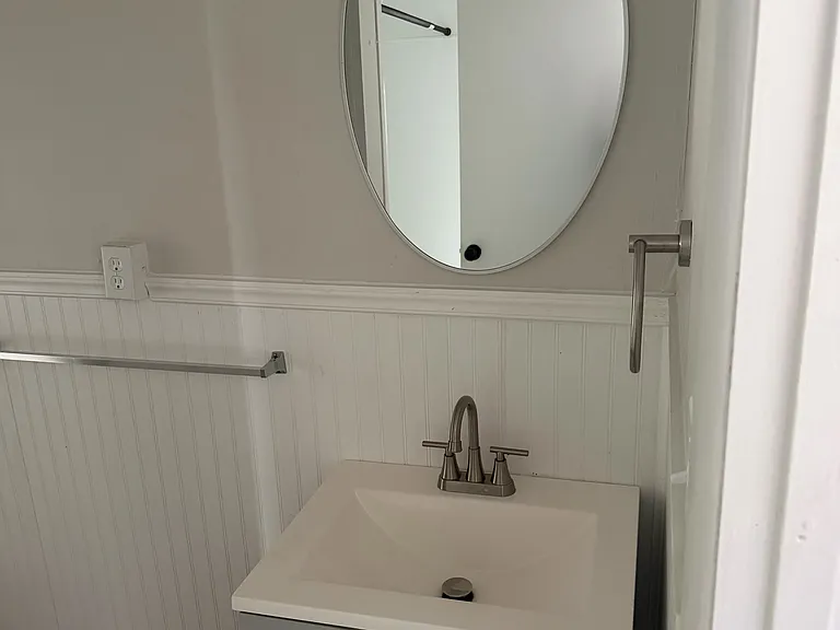100 Nanticoke Ave #4 — Photo 6