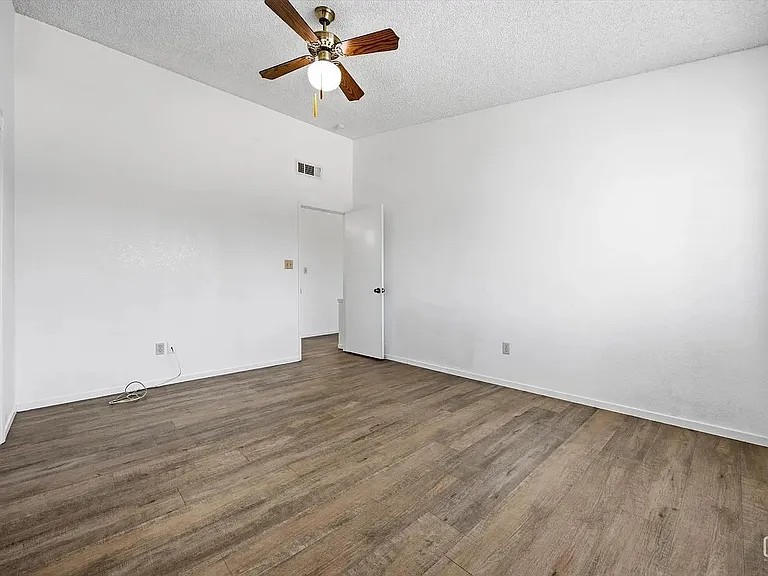4600 Beechwood St #95 — Photo 19