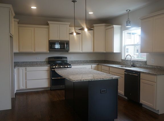 4th image of 16409 W Deerwood Dr