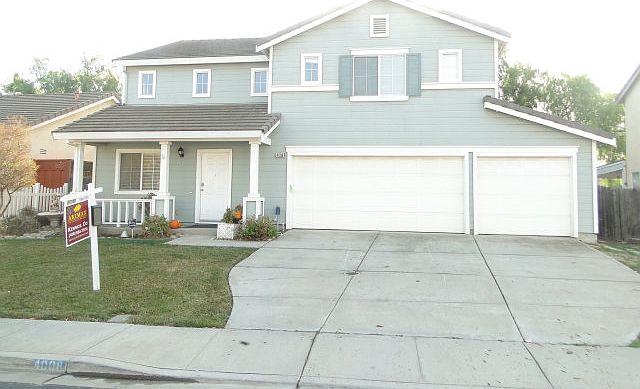 1st image of 4008 Regatta Dr