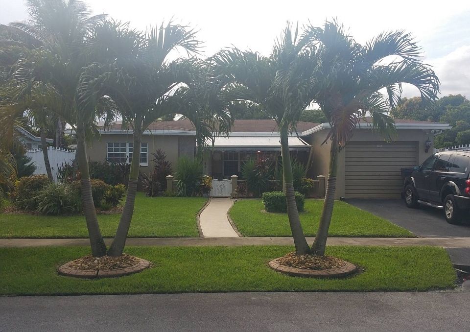 1st image of 4151 NW 51st Ave