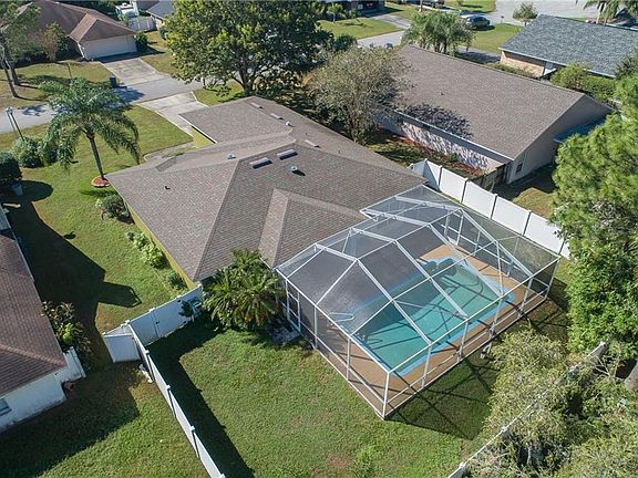 2nd image of 2140 Glen Heights Pl