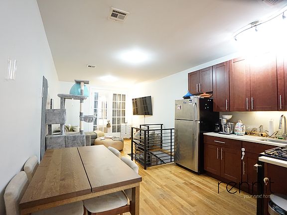 3rd image of 133 Patchen Ave APT 1R