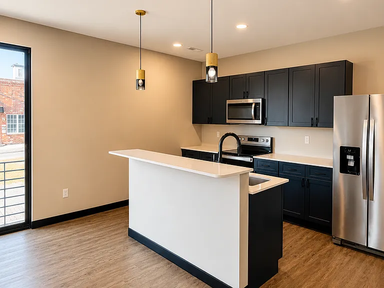 104 E Market St #102 — Photo 4
