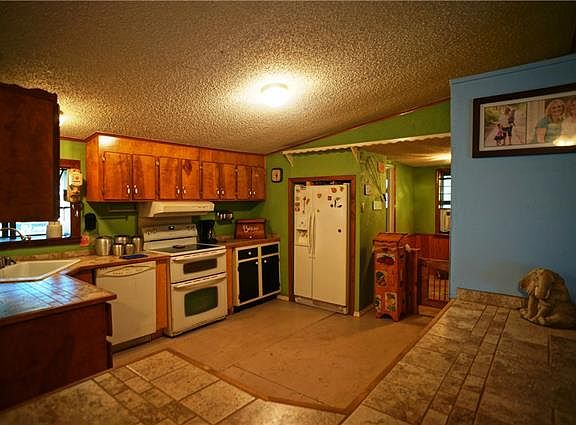 5th image of 1099 Frann Dr