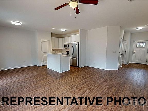 2nd image of 1051 Sycamore Ave #1