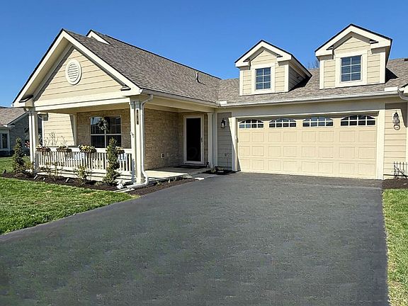 2nd image of 94 Glen Mawr Cir