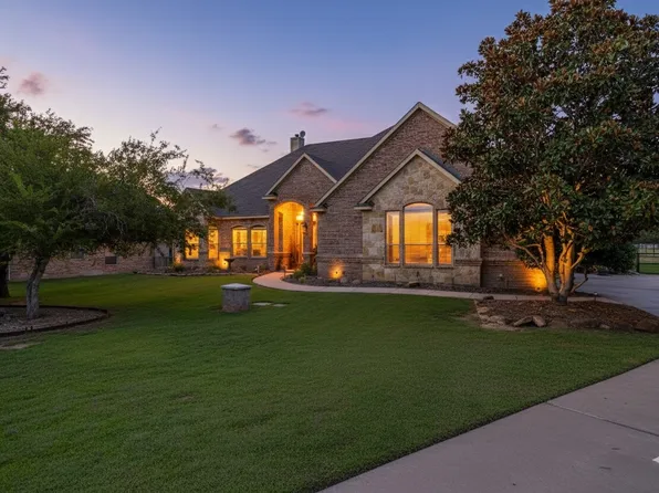 13041 Stacey Valley Dr, Azle, TX 76020