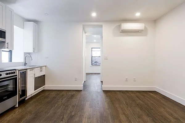 Rented by Compass | media 13