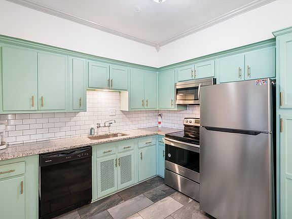 2nd image of 328 N McLean Blvd