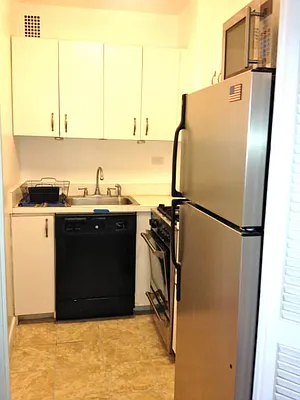 Rented by Keller Williams NYC | media 14