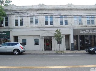 109 Plandome Rd, Manhasset, NY 11030