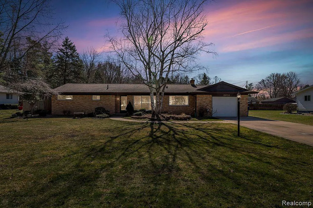8106 Woodhall Rd photo 1