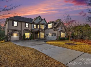 17651 Hawkwatch Ln, Charlotte, NC 28278
