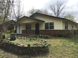 500 Crutcher St, Springdale, AR 72764
