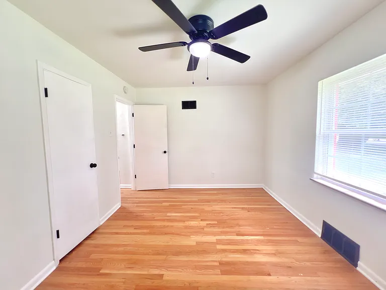 10325 Lookaway Dr — Photo 8