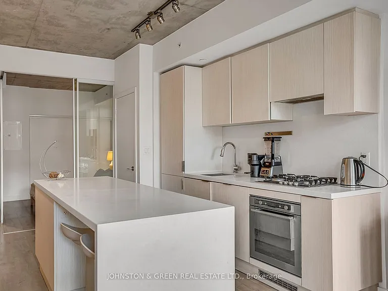 109 Ossington Ave #207 — Photo 5