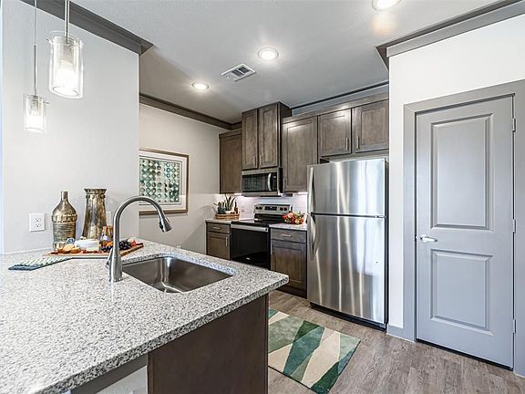 3rd image of 13351 Cityscape Ave #10102