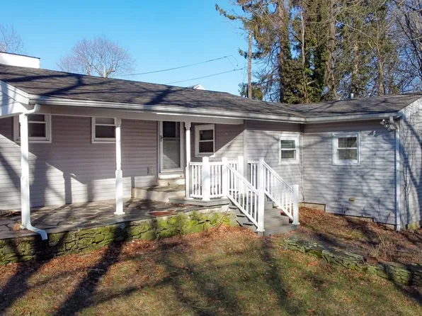 169 Gardner Ave, Somerset, MA 02726