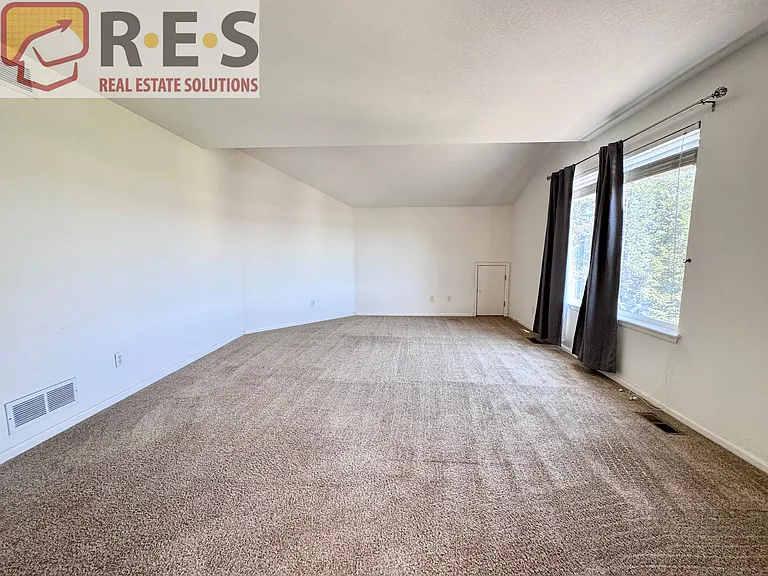 10242 Jill Ave — Photo 7