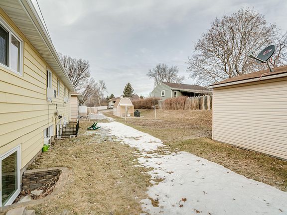 4th image of 1608 Harmon Ave