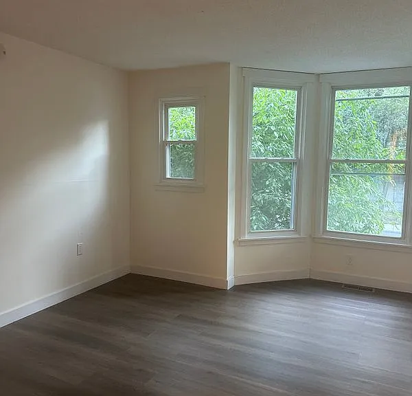 136 Maple Ave #B — Photo 10
