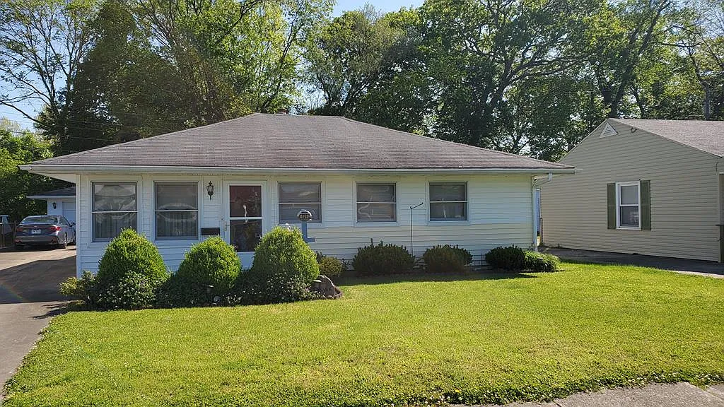 529 Rose Dr photo 1