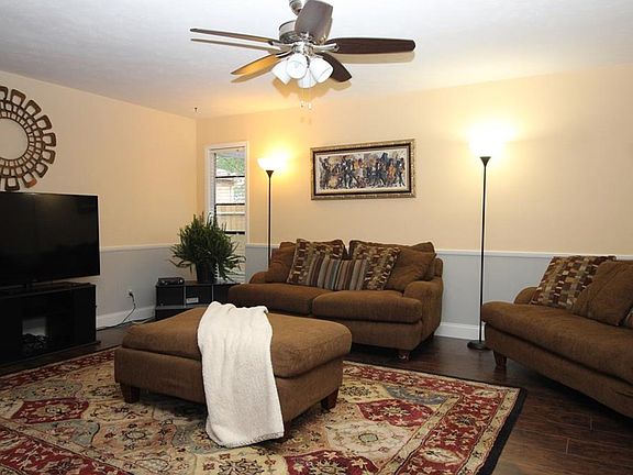 4th image of 5017 Brandenburg Ln